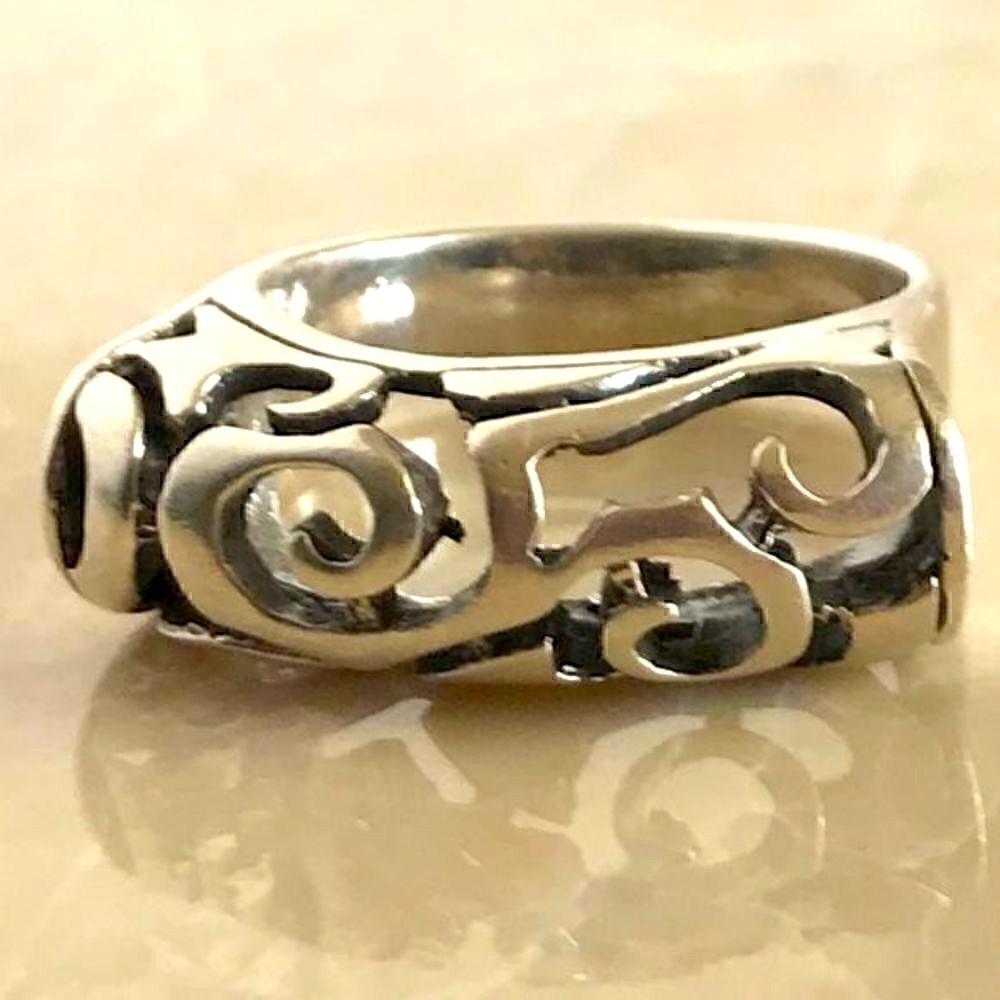 925 Sterling Silver Exquisite Design Ring - Picture 7 of 7